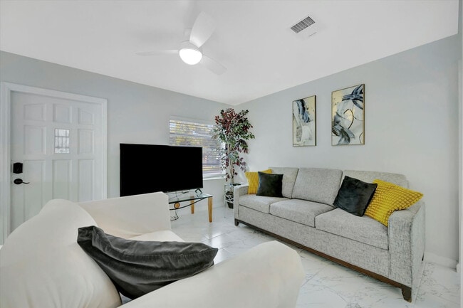 property at 4213 E Yukon St