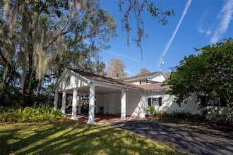 15612 Howell Park Ln in Tampa, FL - Building Photo - Building Photo