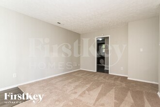 3243 Eastbrooke Ct in Indianapolis, IN - Building Photo - Building Photo