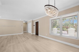 12121 SW 110th Ave in Miami, FL - Building Photo - Building Photo