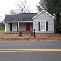 273 W Washington St in Bethel, NC - Building Photo