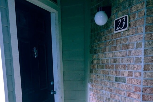 10200 Belle Rive Blvd, Unit 23 in Jacksonville, FL - Building Photo - Building Photo