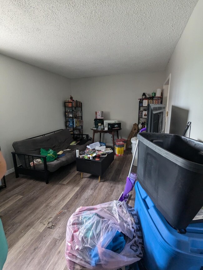 72 Wyandotte St in Orillia, ON - Building Photo - Building Photo
