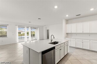 2525 Kona Wy in Naples, FL - Building Photo - Building Photo