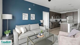 217 S Garland Ave in Garland, TX - Building Photo