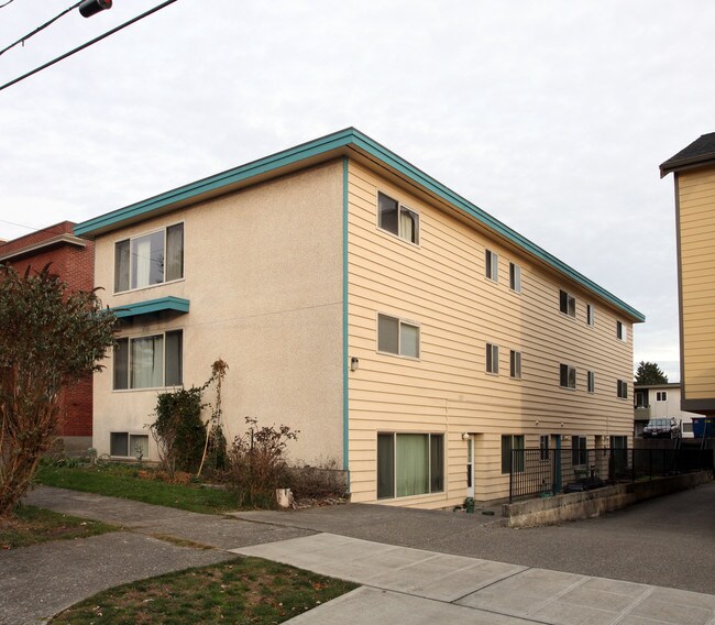 4326 Francis Ave N in Seattle, WA - Building Photo - Building Photo