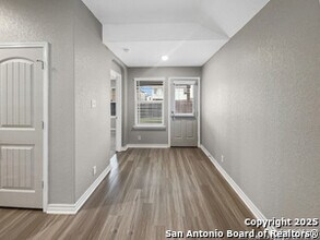 843 Brown Thrasher in San Antonio, TX - Building Photo - Building Photo