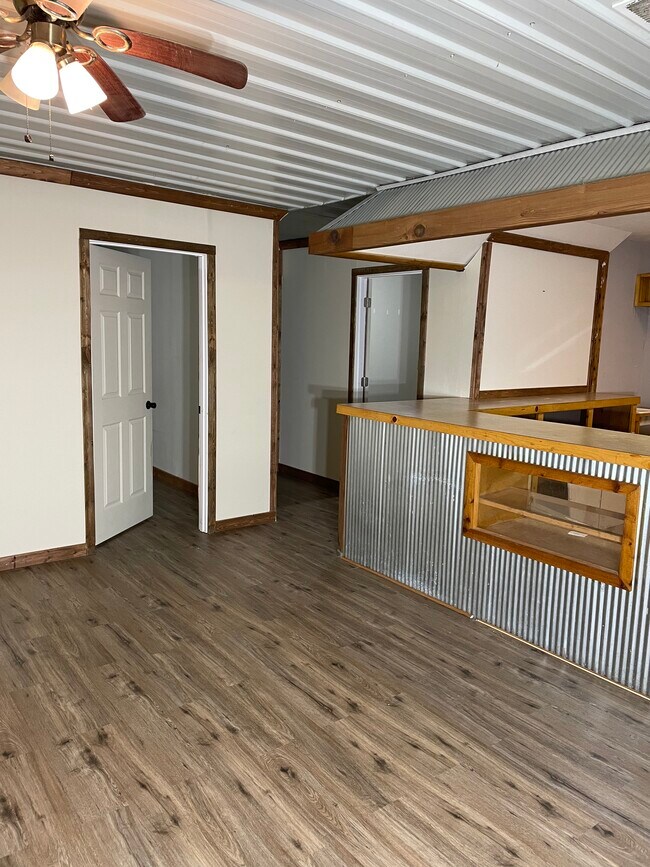 505 Plaza Dr Apartments and Nearby Seymour Apartments For Rent