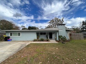 16633 NW 173rd Terrace in Alachua, FL - Building Photo