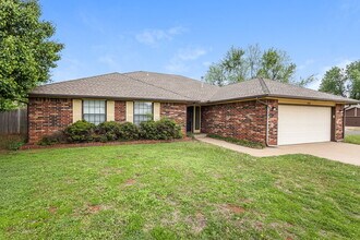 1112 Briar Bend Trail in Edmond, OK - Building Photo - Building Photo