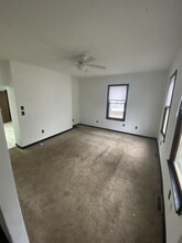 96 Elm St in Winsted, CT - Foto de edificio - Building Photo