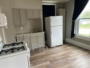 202 S Roane in Webb City, MO - Building Photo - Building Photo