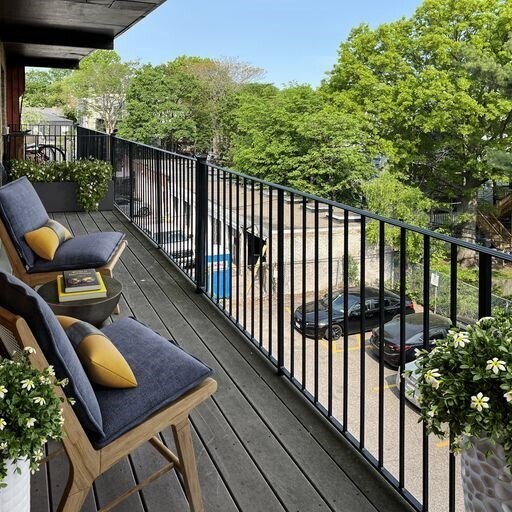 880 E 4th St in Boston, MA - Building Photo