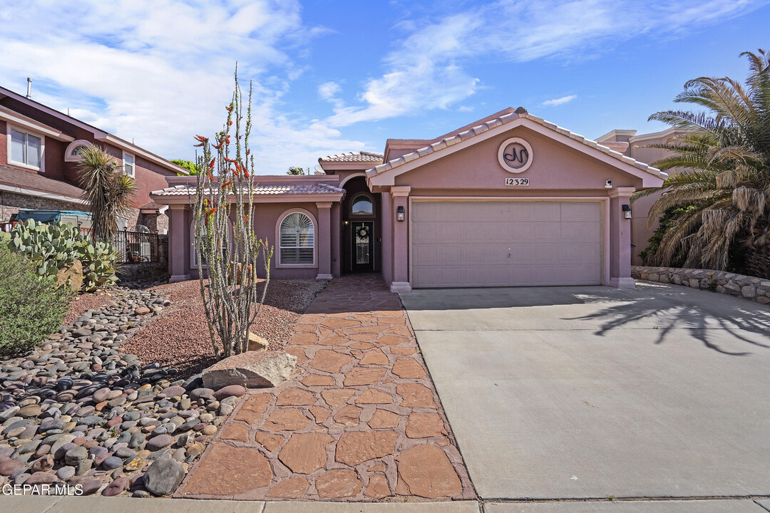 12329 Lucy Acosta Way in El Paso, TX - Building Photo