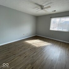 8314 Glenwillow Ln in Indianapolis, IN - Building Photo - Building Photo