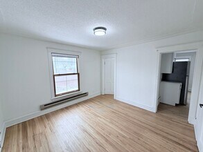 3101 NE Tyler St in Minneapolis, MN - Building Photo - Building Photo