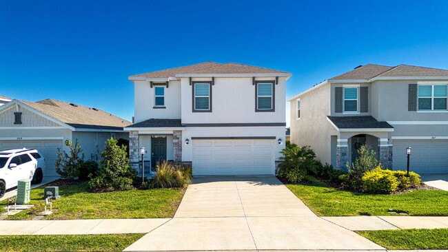 property at 3513 Hilltop Cir