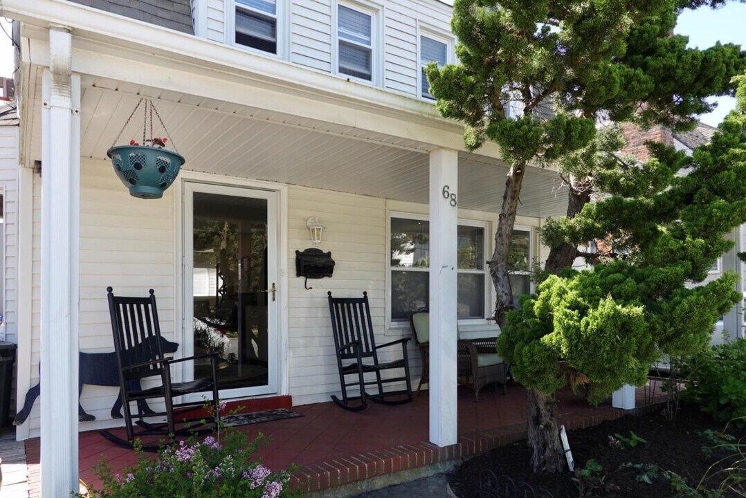 68 Cheltenham St in Lido Beach, NY - Building Photo