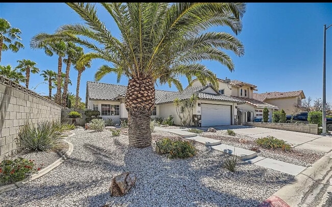 property at 3552 Kahala Bay Ln