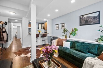 4755 Malden St in Chicago, IL - Building Photo - Building Photo