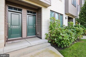 506 Lakeview Ct in King of Prussia, PA - Building Photo - Building Photo