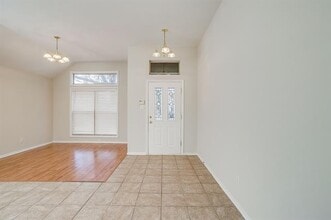 8612 Woodslane Dr in Fort Worth, TX - Building Photo - Building Photo