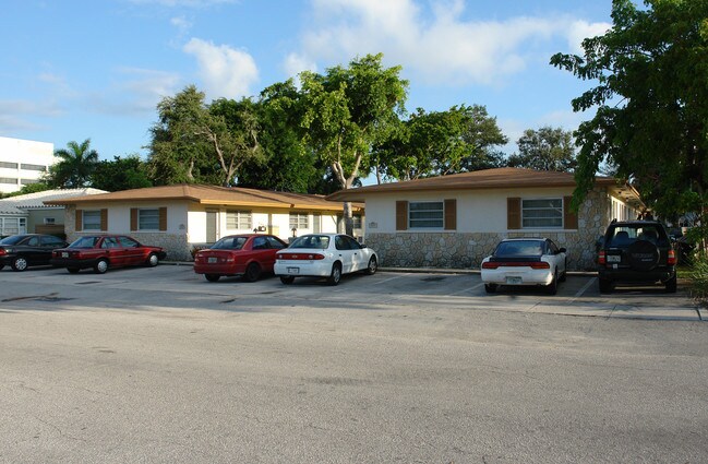 505-507 SE 16th Ct in Fort Lauderdale, FL - Foto de edificio - Building Photo