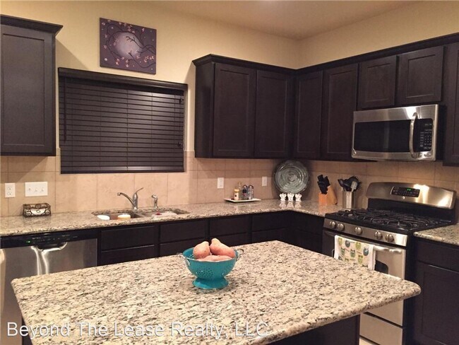 3451 Mayfield Ranch Blvd-Unit -Unit#407 in Round Rock, TX - Foto de edificio - Building Photo