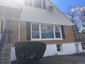 116 Williams Ave in Spring Valley, NY - Building Photo