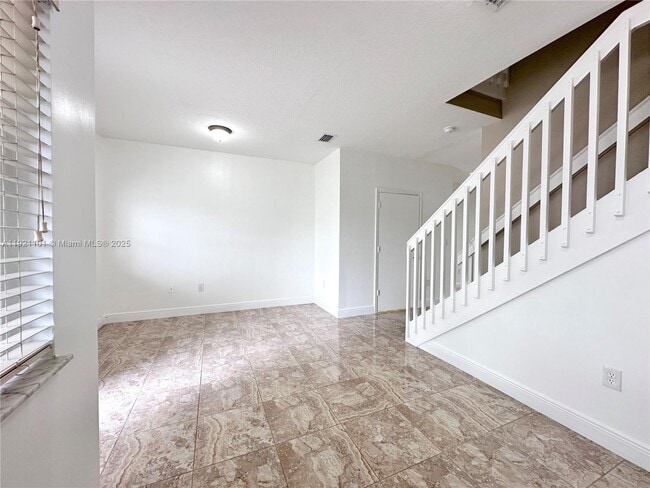 2905 SE 15th Terrace in Homestead, FL - Building Photo - Building Photo