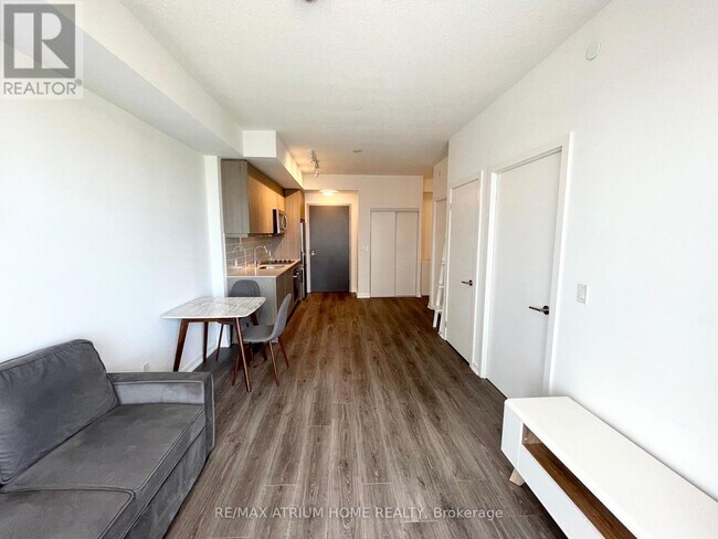 38-1738 Forest Manor Rd in Toronto, ON - Building Photo - Building Photo