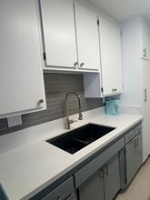 4855 Cole St in San Diego, CA - Foto de edificio - Building Photo