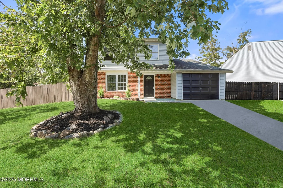 37 Nautilus Dr in Barnegat Township, NJ - Building Photo