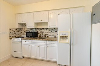 3802 NW 65th Ave-Unit -3802 in Virginia Gardens, FL - Building Photo - Building Photo