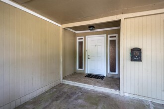 412 Kentucky St in Liberty, TX - Building Photo - Building Photo