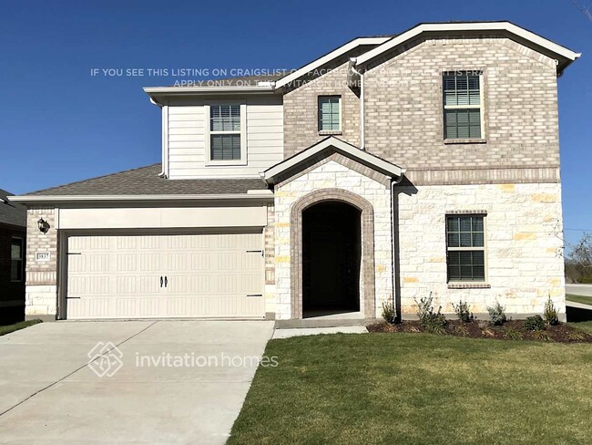 property at 3837 Kenworth Ln