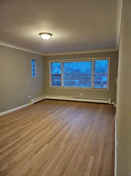 5858 W Diversey Ave in Chicago, IL - Building Photo