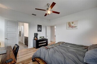 7201 Mowbray St in Austin, TX - Building Photo - Building Photo