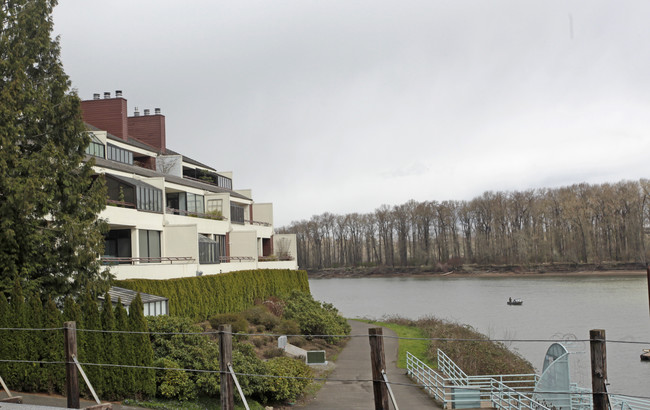 Landing Condominiums in Portland, OR - Building Photo - Building Photo