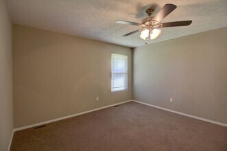 1661 N Mallard Dr in Nixa, MO - Building Photo - Building Photo
