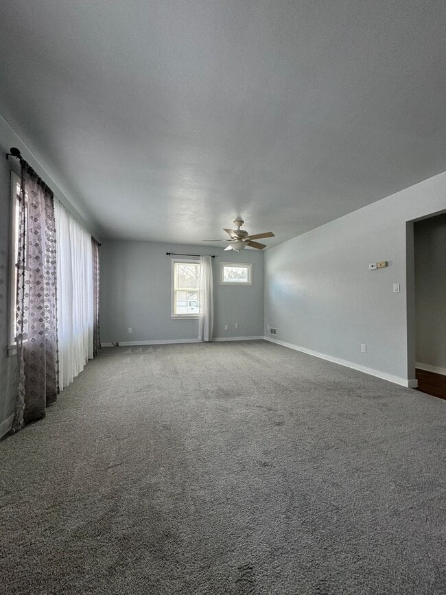 89 Elm St in Clintonville, WI - Building Photo - Building Photo
