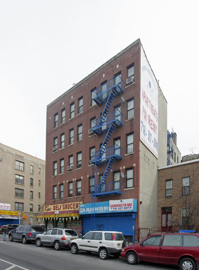 444 E 187th St in Bronx, NY - Foto de edificio - Building Photo