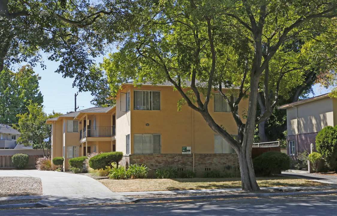 1240 Brookfield Ave in Sunnyvale, CA - Building Photo