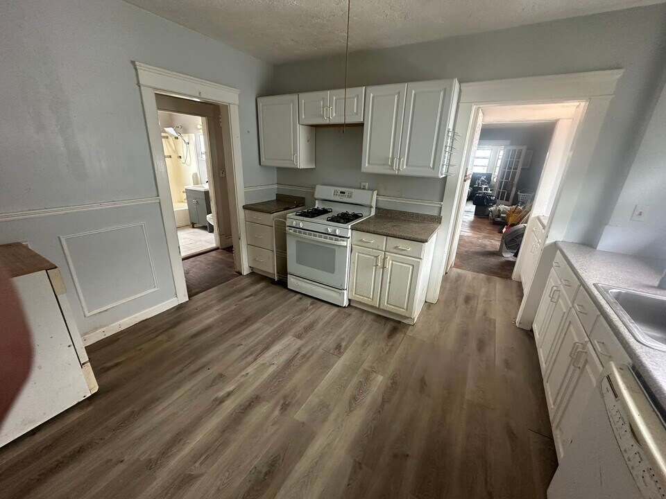 125 Garland St, Unit 125 in Everett, MA - Building Photo