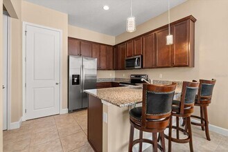 6879 Arnoldson St in Orlando, FL - Building Photo - Building Photo