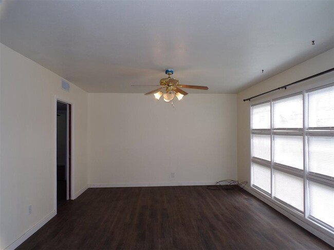 1503 N Water St in Burnet, TX - Building Photo - Building Photo