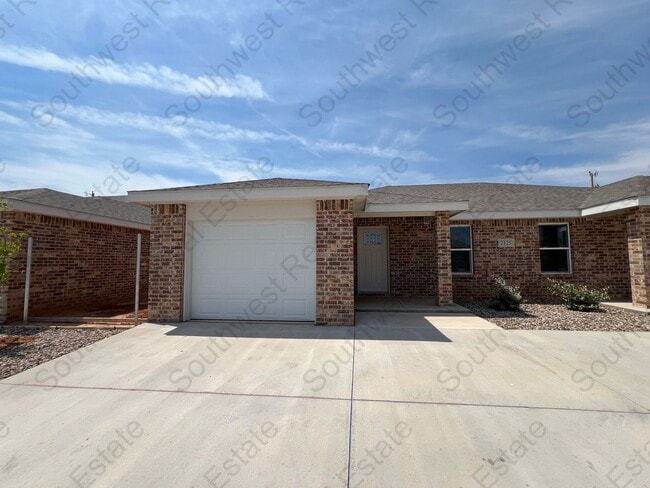 property at 2125 Bobwhite Ct