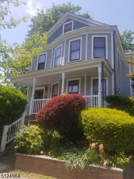 30 Midland Ave-Unit -2 in Montclair, NJ - Building Photo