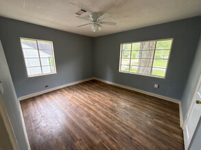 734 Lindsey Dr in Jackson, MS - Building Photo - Building Photo
