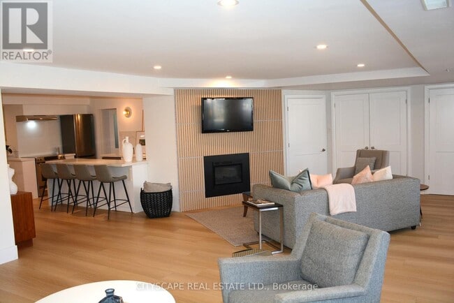 41 Treelawn Pkwy